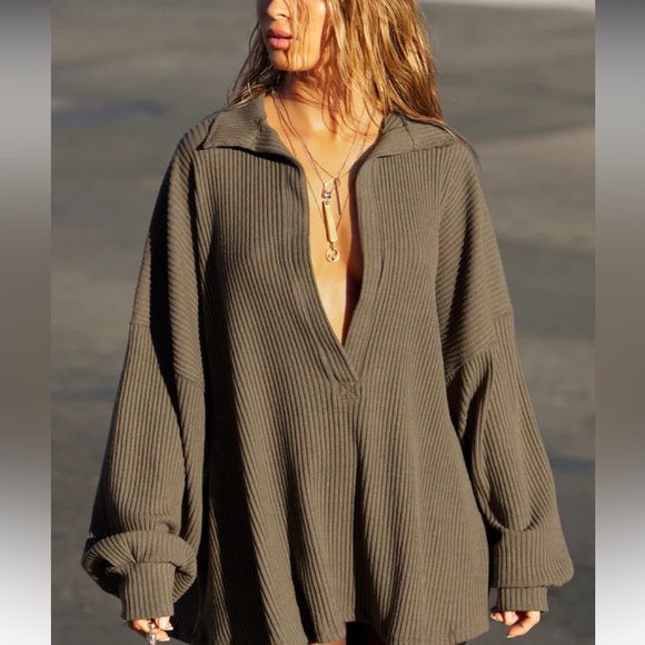 Joah Brown Deep-V Pullover in Army Lux Knit. Large - Picture 3 of 14